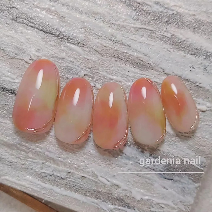 ③コスモス畑をイメージ♡じんわりニュアンスネイル