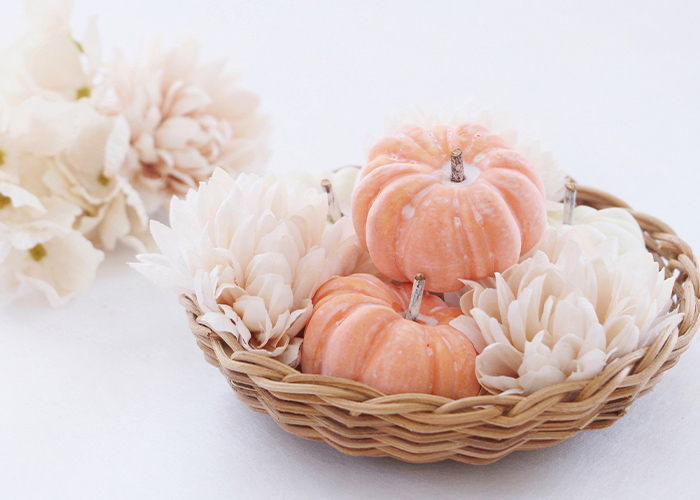 オフィスで浮かない♡控えめハロウィンネイルの心得