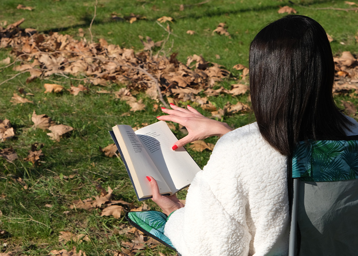 シンプルな紅葉ネイルで、秋を自分らしく楽しもう♡