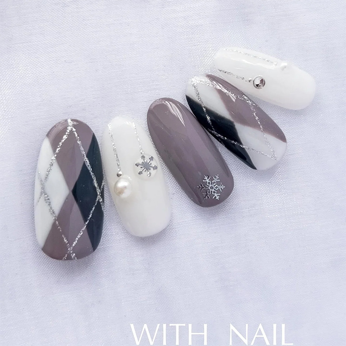 ③冬を先取り♪モノトーンアーガイルネイル