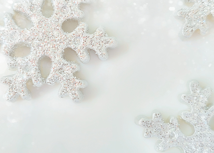 冬ネイルの魅力とは？指先に映える上品な透明感