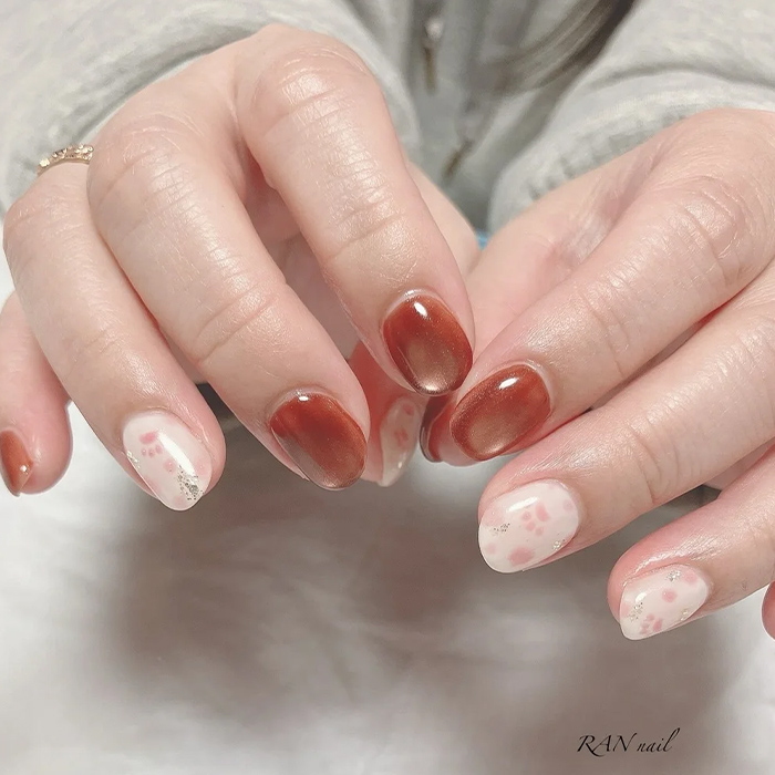 ⑥さりげなさが◎肉球×アニマルネイル