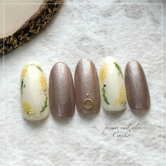 ⑤落ち着いた色味と合わせて☆大人カラー×ミモザネイル