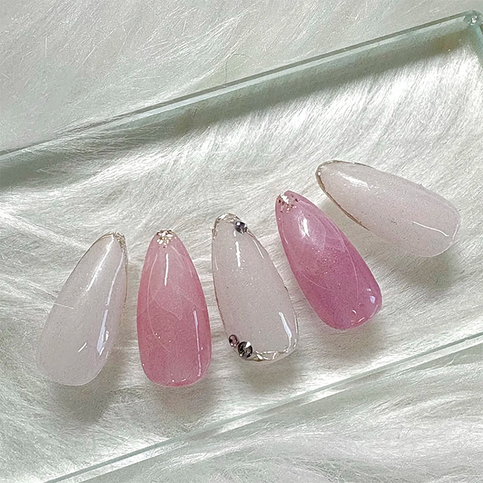 ①上品可愛いピンク♡たらしこみ風フラワーネイル