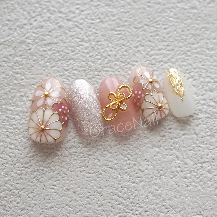 ⑫上品可愛い♪ピンクベースの和柄ネイル