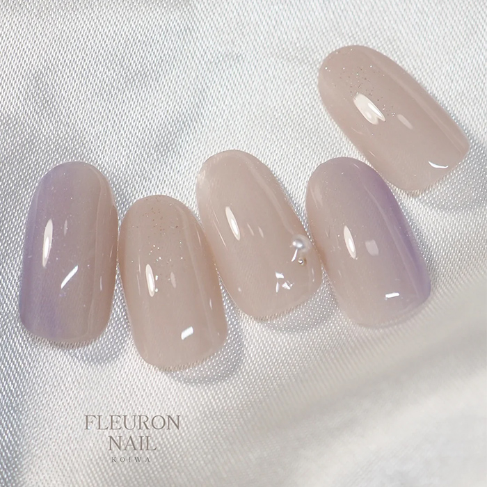 ⑥さりげないパープルが上品♪縦グラデーションネイル