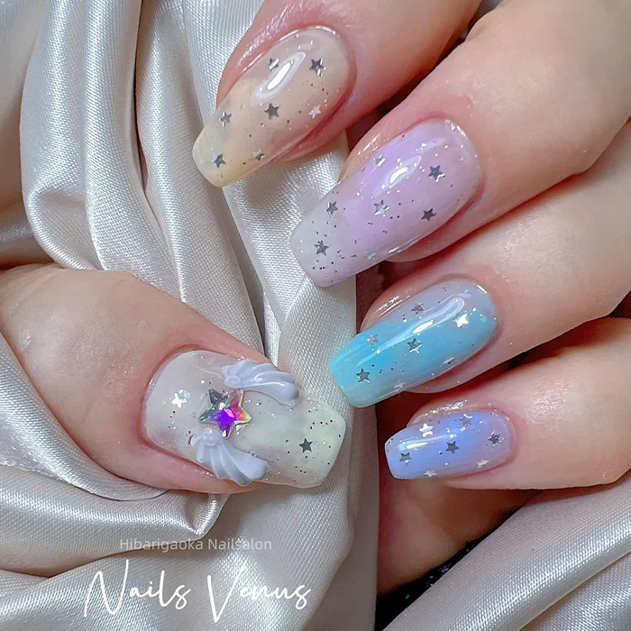 ④羽がファンシー☆星屑ニュアンスネイル