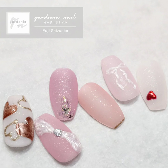 ①甘さ全開♡ピンク＆リボンネイル