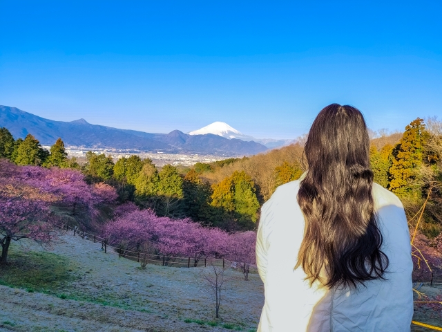 フラワーネイルで毎日が少し楽しみに♡指先から気分を変えてみよう