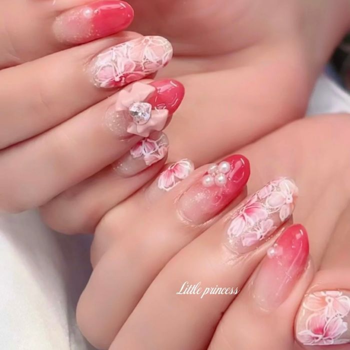 ③女性らしさを楽しむ♡フラワー×リボンネイル