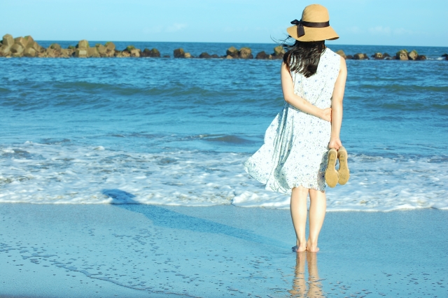お気に入りのフットネイルで夏の足元に自信を♡
