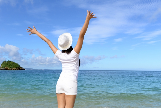 海ネイルで、海に行く日もいつもの日も夏気分に♪