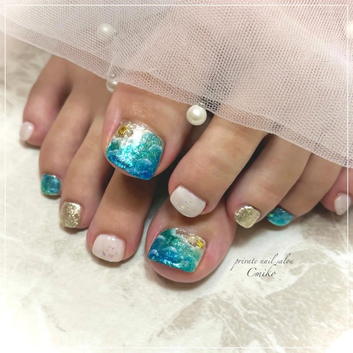 ⑨ビーチをそのまま再現◎さざなみ×フットネイル