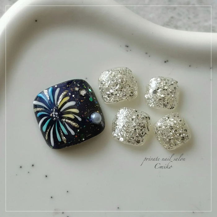②浴衣の足元に合う◎パステル花火×フットネイル