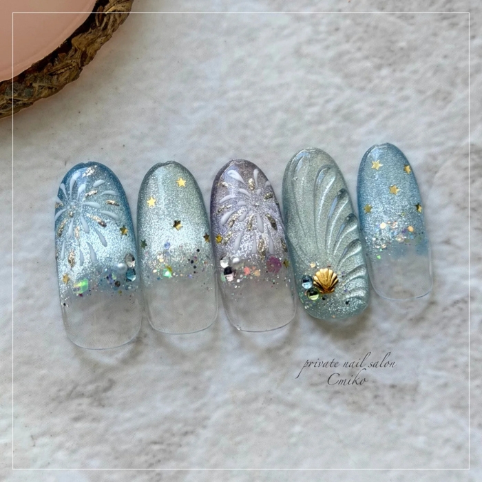 ⑦夏らしさを閉じ込めて☆マーメイド×花火ネイル