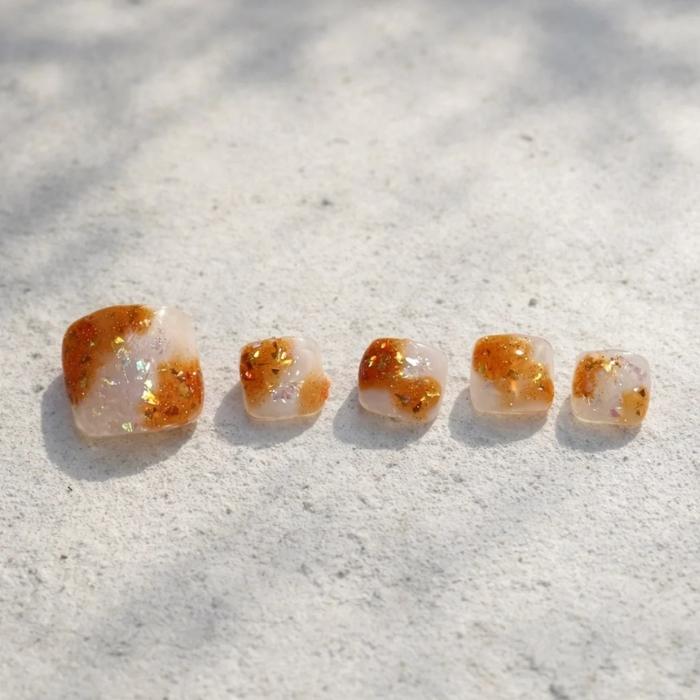 ⑫夏祭りの浴衣にも◎キャメル×ニュアンスフットネイル
