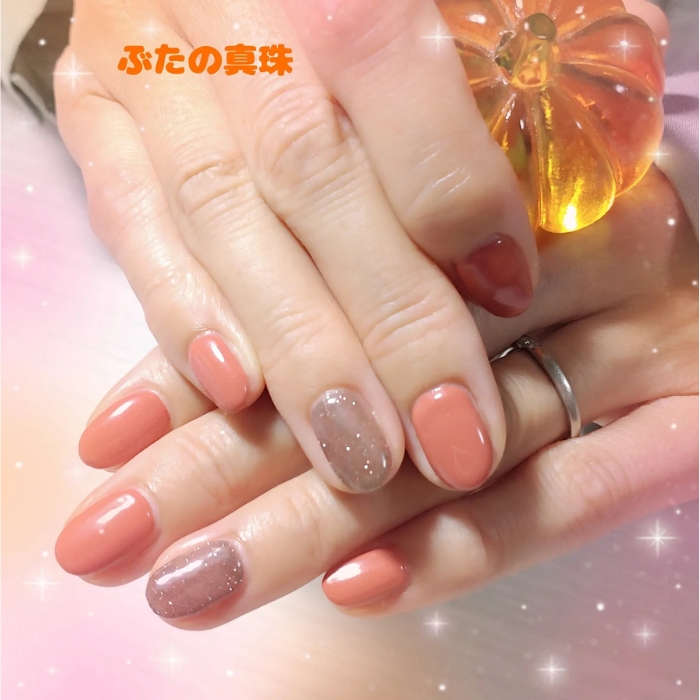 ⑤ブラウンフラッシュが輝く☆テラコッタオレンジ×ワンカラーネイル