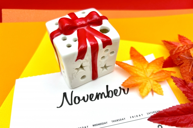 11月ネイルは付け替え時期に合わせて長く楽しむ♪