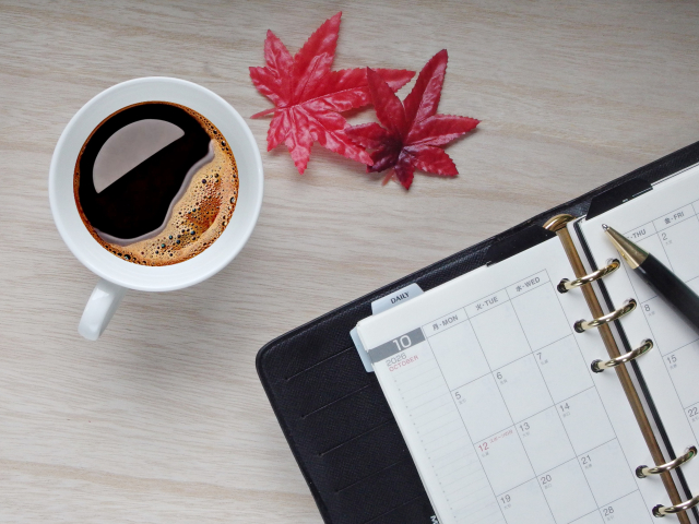 10月のネイルチェンジはいつ？替える時期からデザインを考えてみる